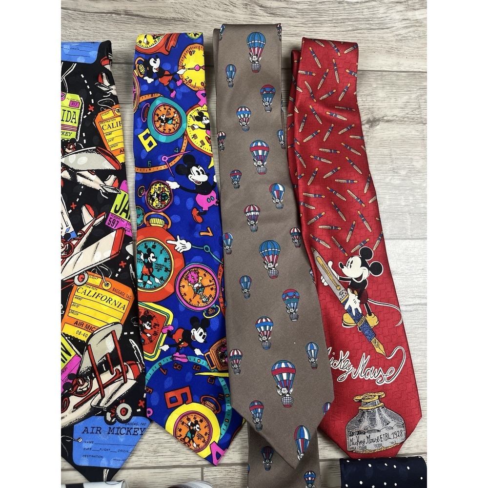 Disney - 14 Silk Tie Lot Featuring Mickey Mouse & Many Other Beloved Characters - Picture 7 of 14